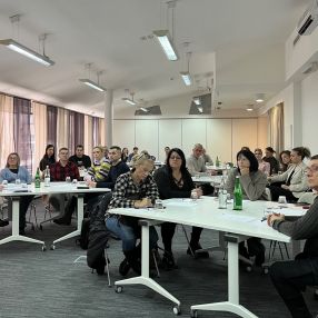 Poverenje se stiče vremenom, lični kontakti su uvek važni